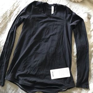 Lululemon Tuck and Flow LS